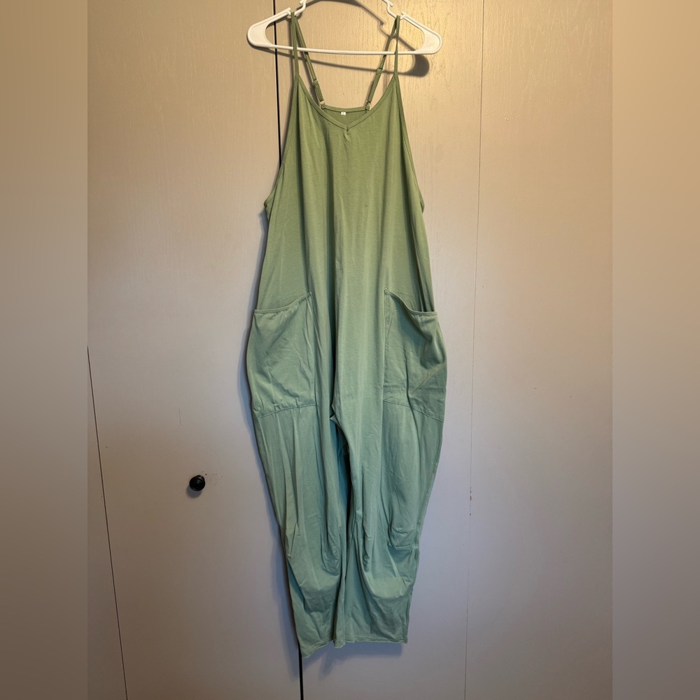 Green Sleeveless Jumpsuit with Pockets